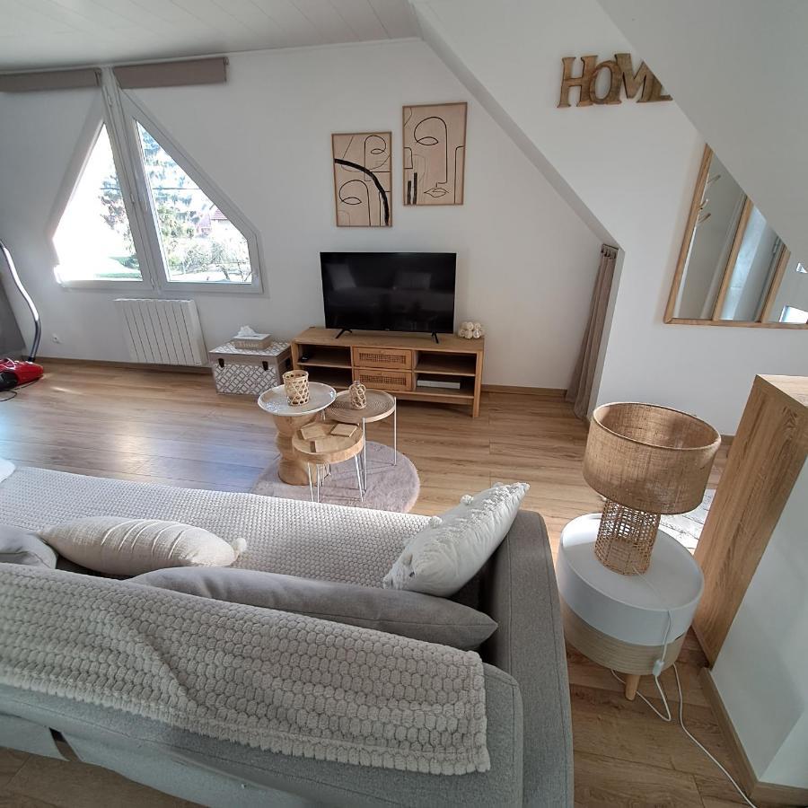 Vezelois Studio Cosy Spacieux Lumineux Avec Terrasse מראה חיצוני תמונה