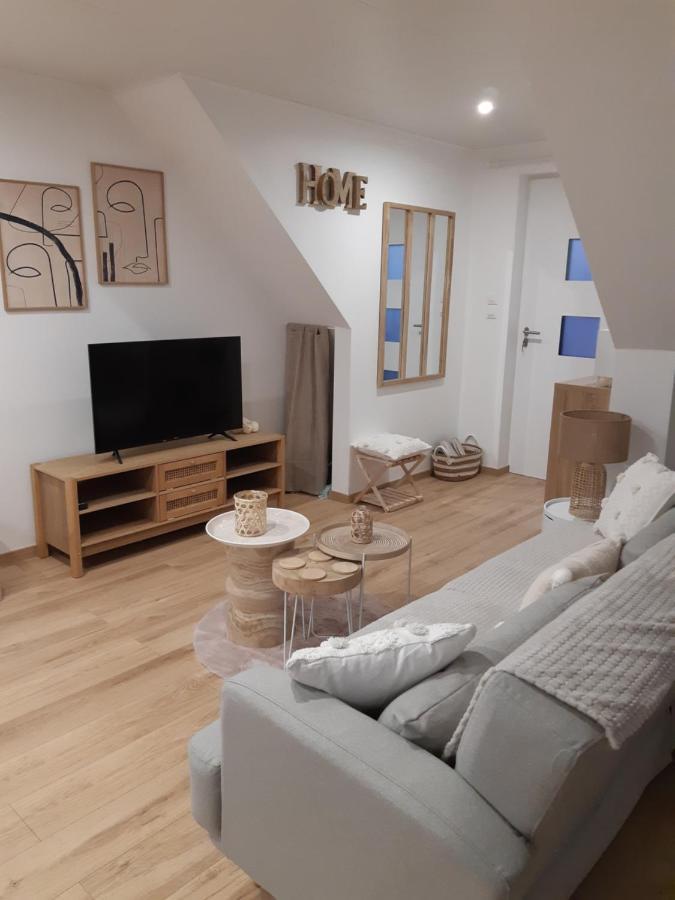 Vezelois Studio Cosy Spacieux Lumineux Avec Terrasse מראה חיצוני תמונה