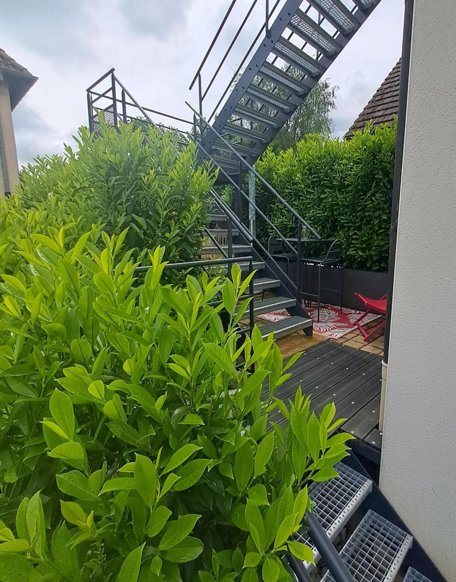 Vezelois Studio Cosy Spacieux Lumineux Avec Terrasse מראה חיצוני תמונה